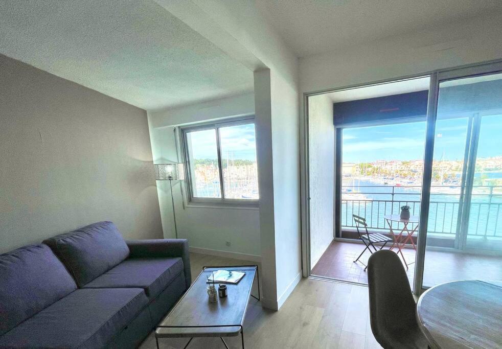 Appartement Vue Sur Le Port Грюїссан Екстер'єр фото